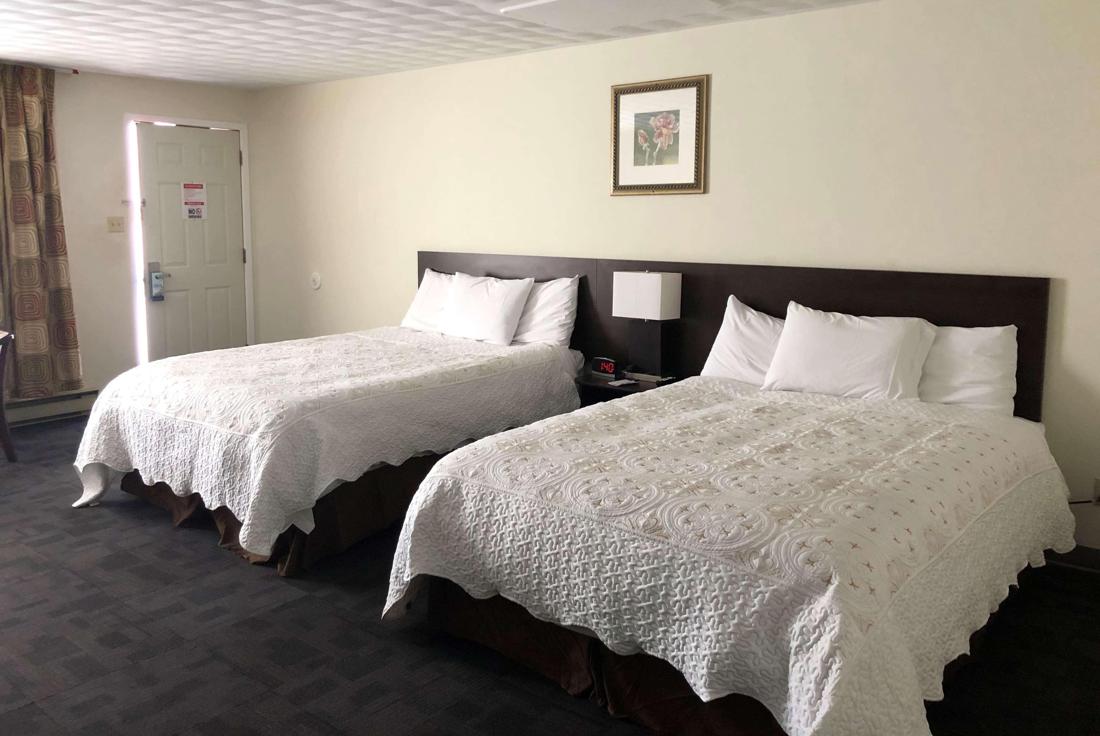 Travelodge By Wyndham Cochrane Esterno foto