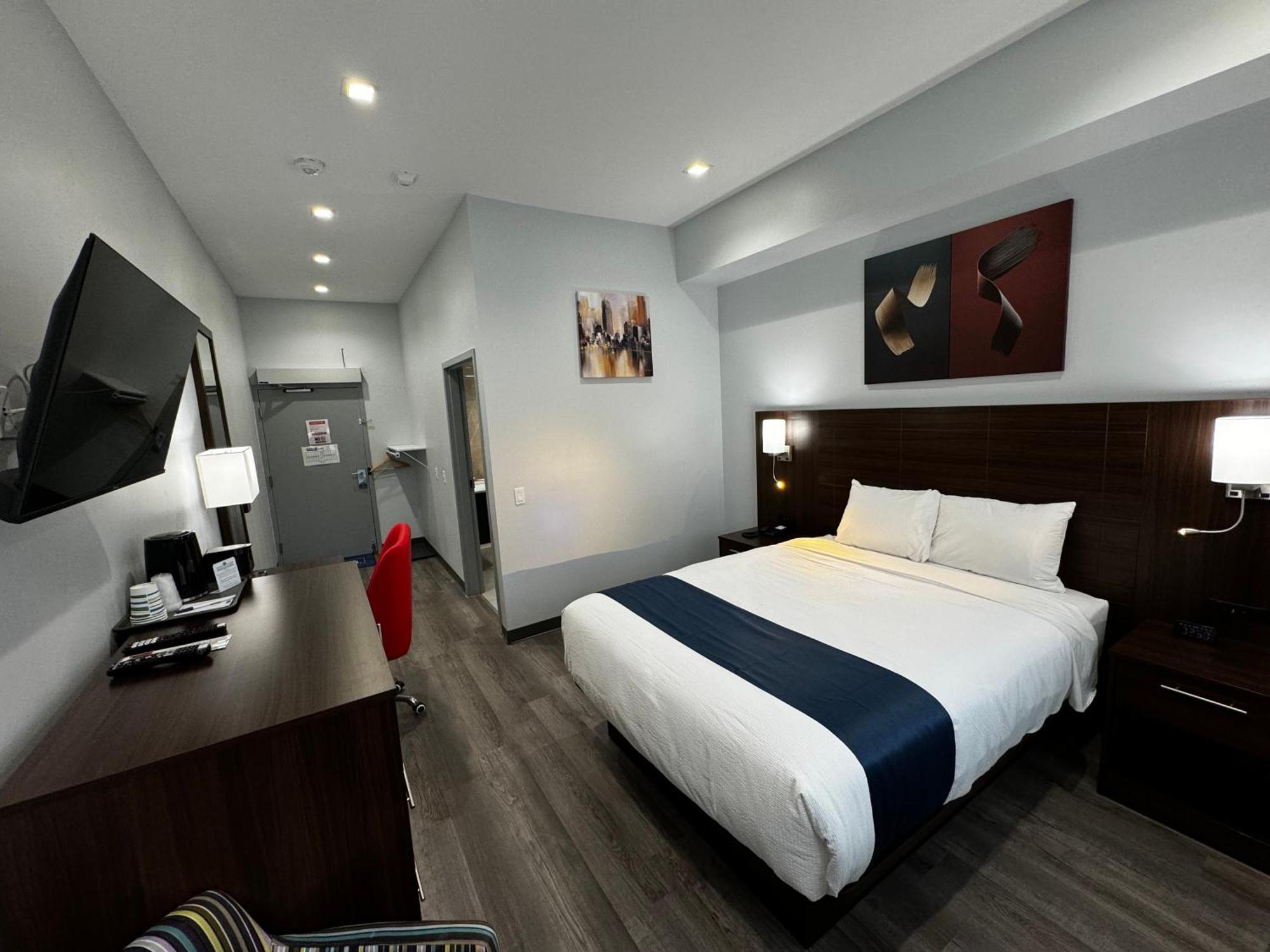Travelodge By Wyndham Cochrane Esterno foto