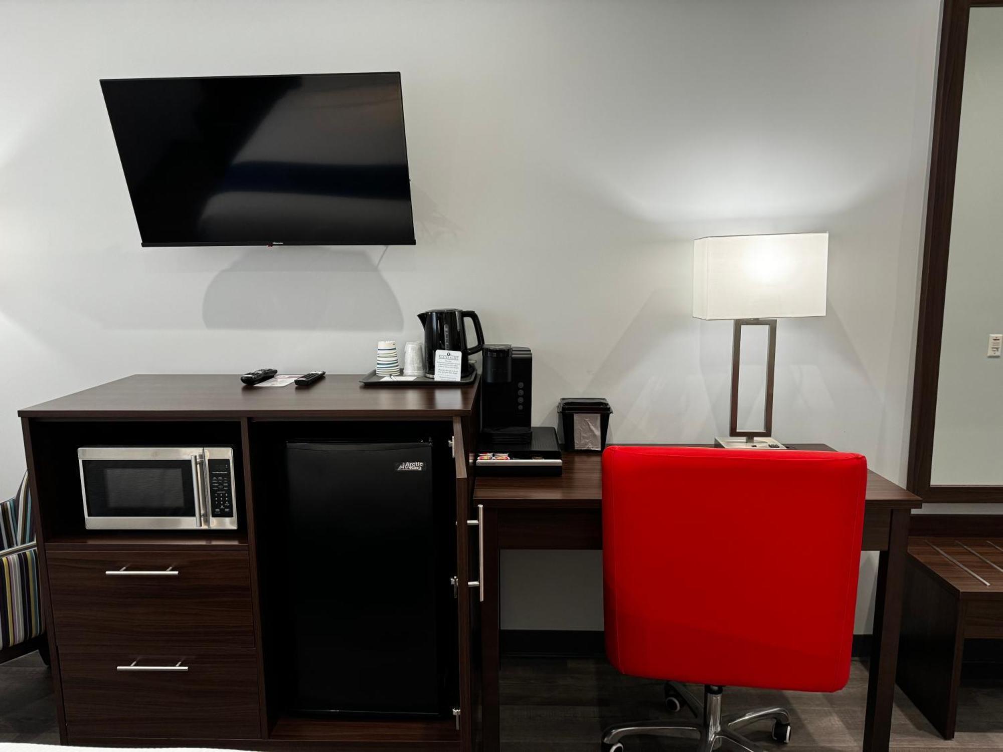 Travelodge By Wyndham Cochrane Esterno foto
